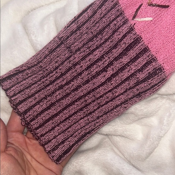 Pink and Brown Knit Sweater with Geometric Design - Picture 5 of 6